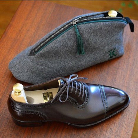 limpieza-cuidado-mantenimiento-ropa-hombre-articulo-conservacion-calzado-zapato-02