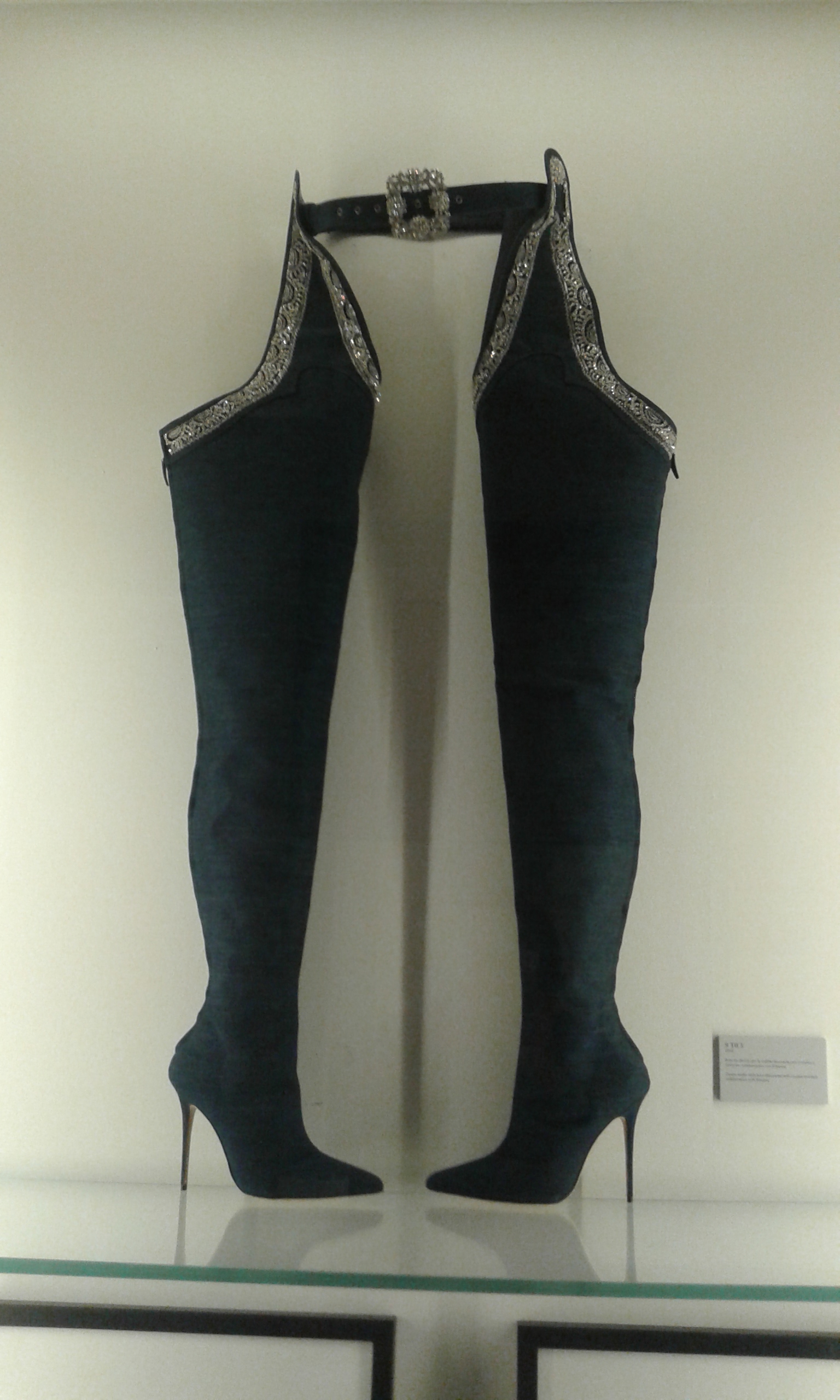 Botas altas negras.  yaneth.jpg