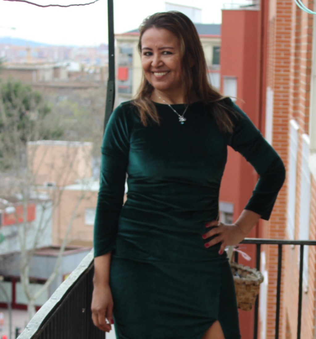 Vestido terciopelo verde, manga larga