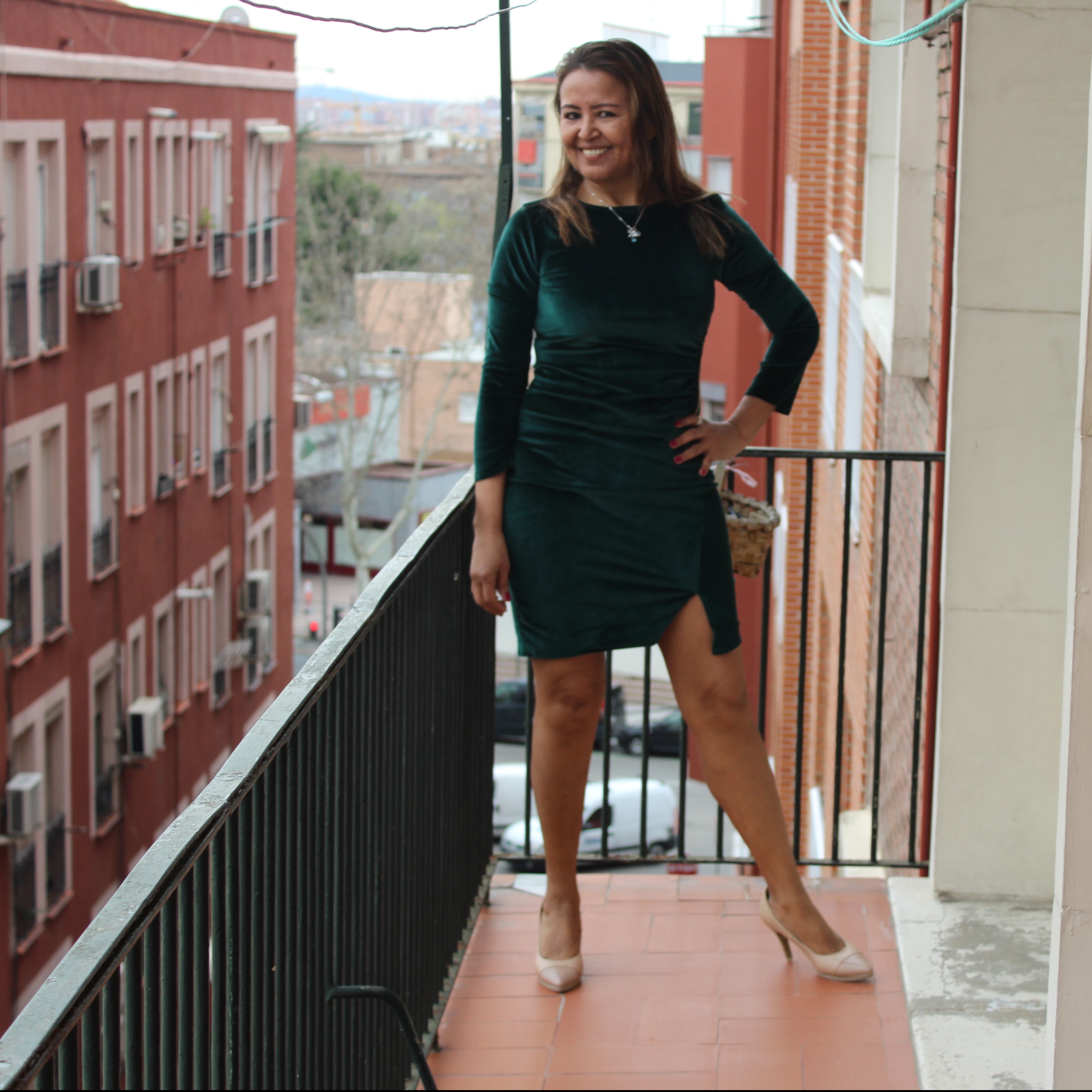 Vestido terciopelo verde, manga larga