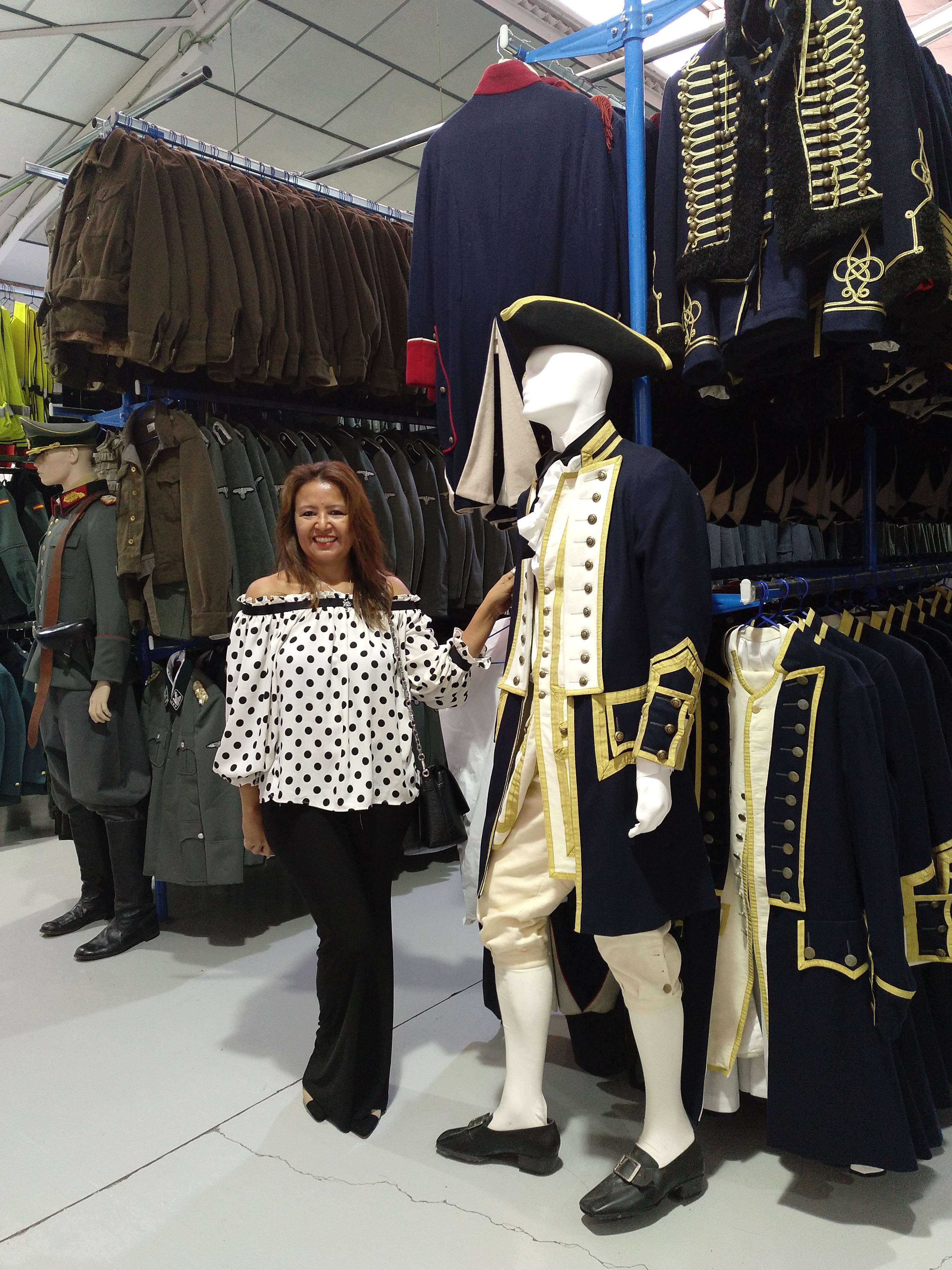 Blusa Lunares negros