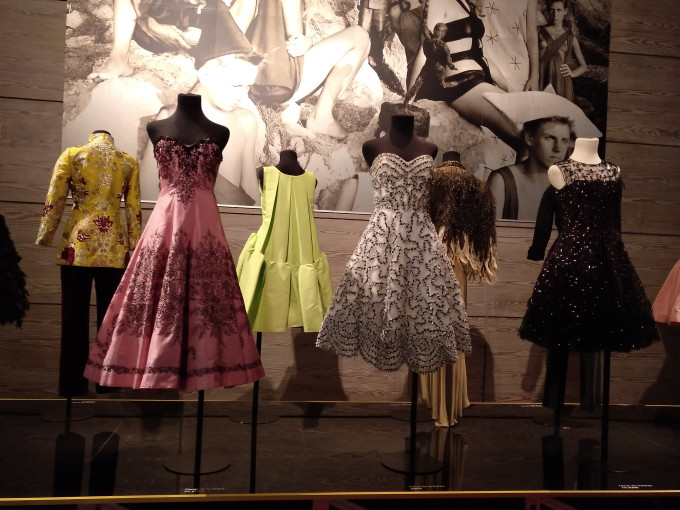 Vestidos de Carmen Lomana