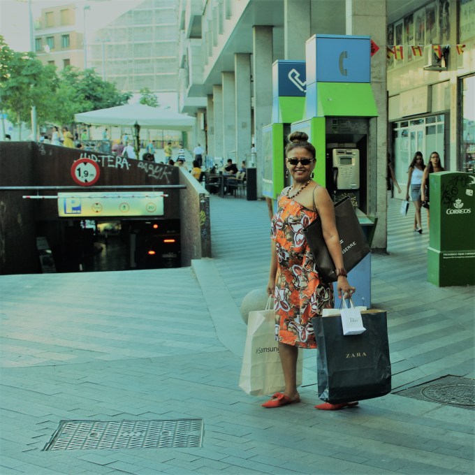 Vestido amarillos intenso.jpg