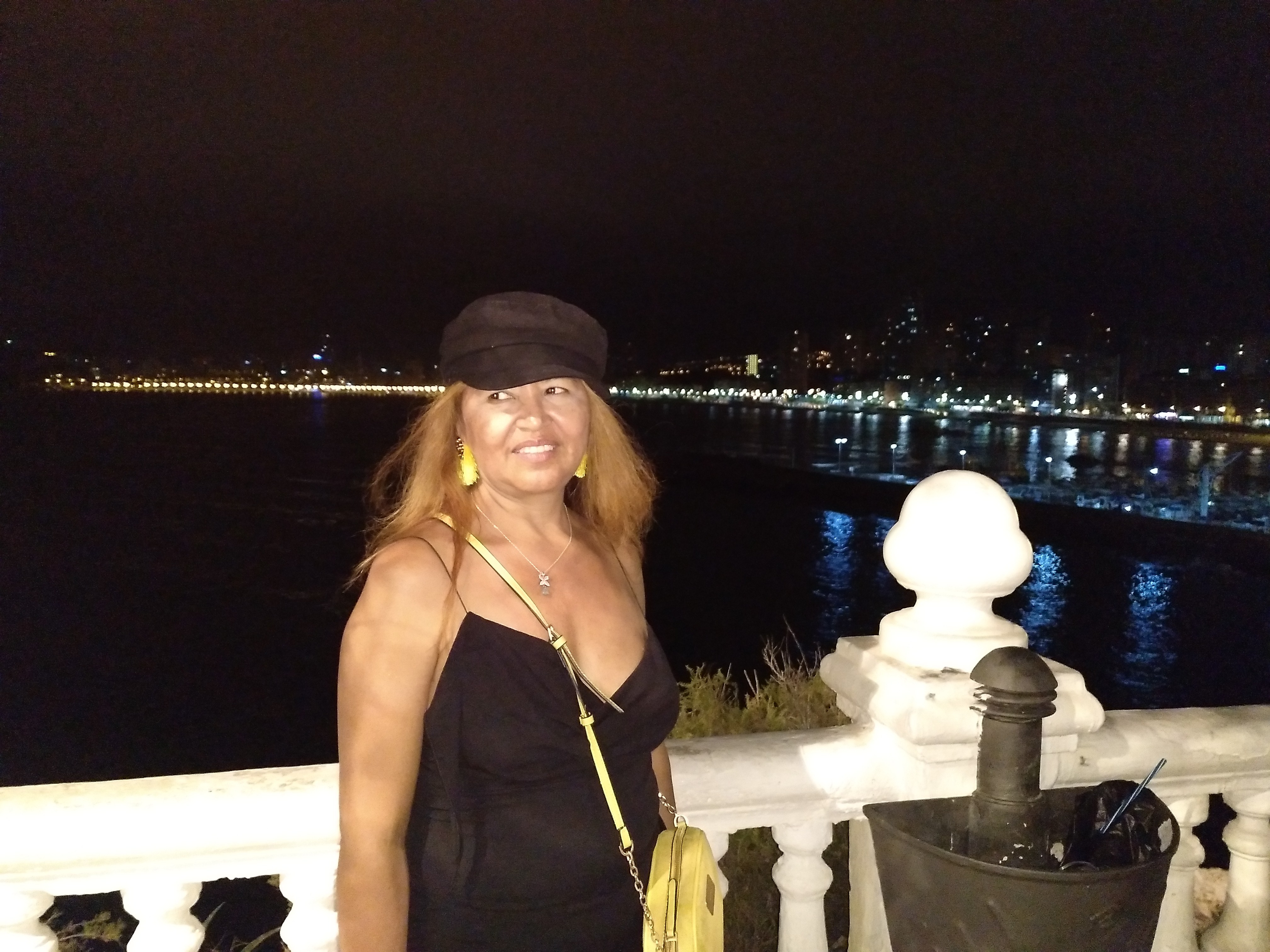 Vista de Noche Plaza del Castillo Benidorm.jpg