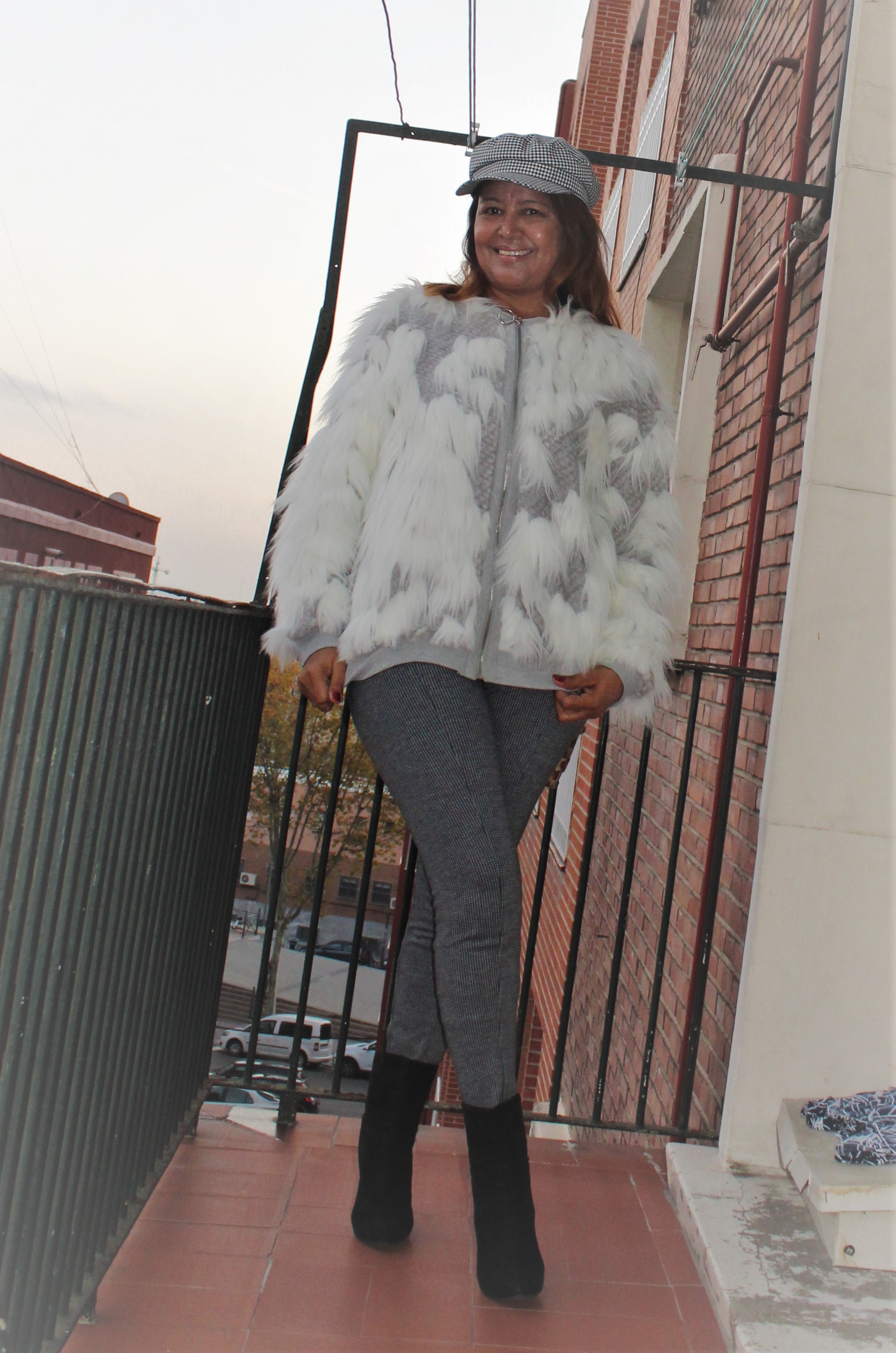 Cazadora de pelos blanca Zara