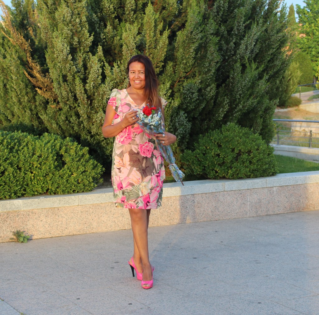 Vestido coctel de flores