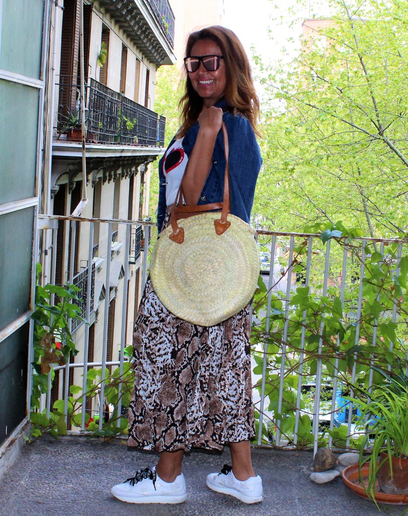 Bolso hecho a mano de rafia