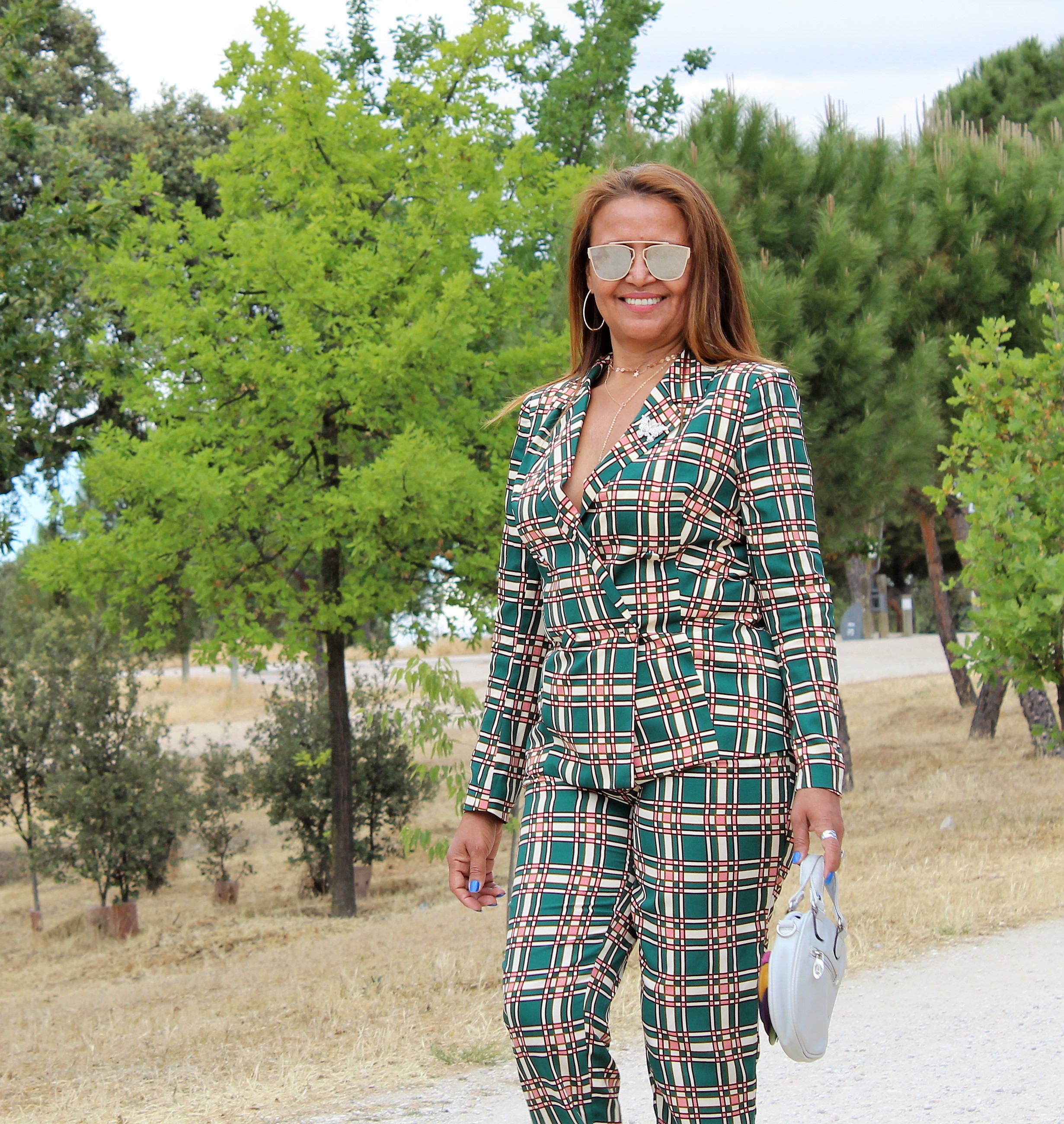 Outfit formal mujer. Moda mujer