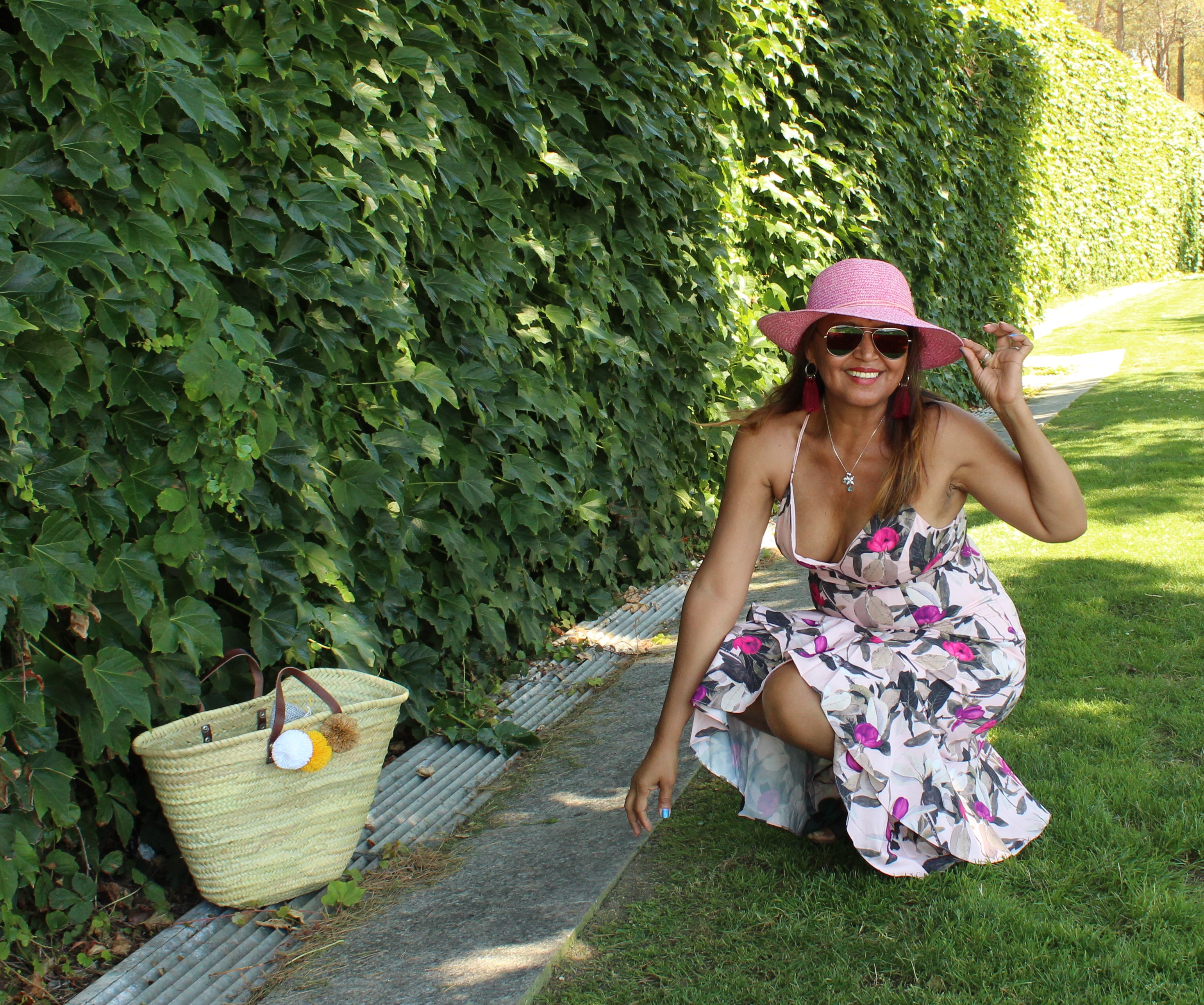Sombrero Rosa mediano con flores
