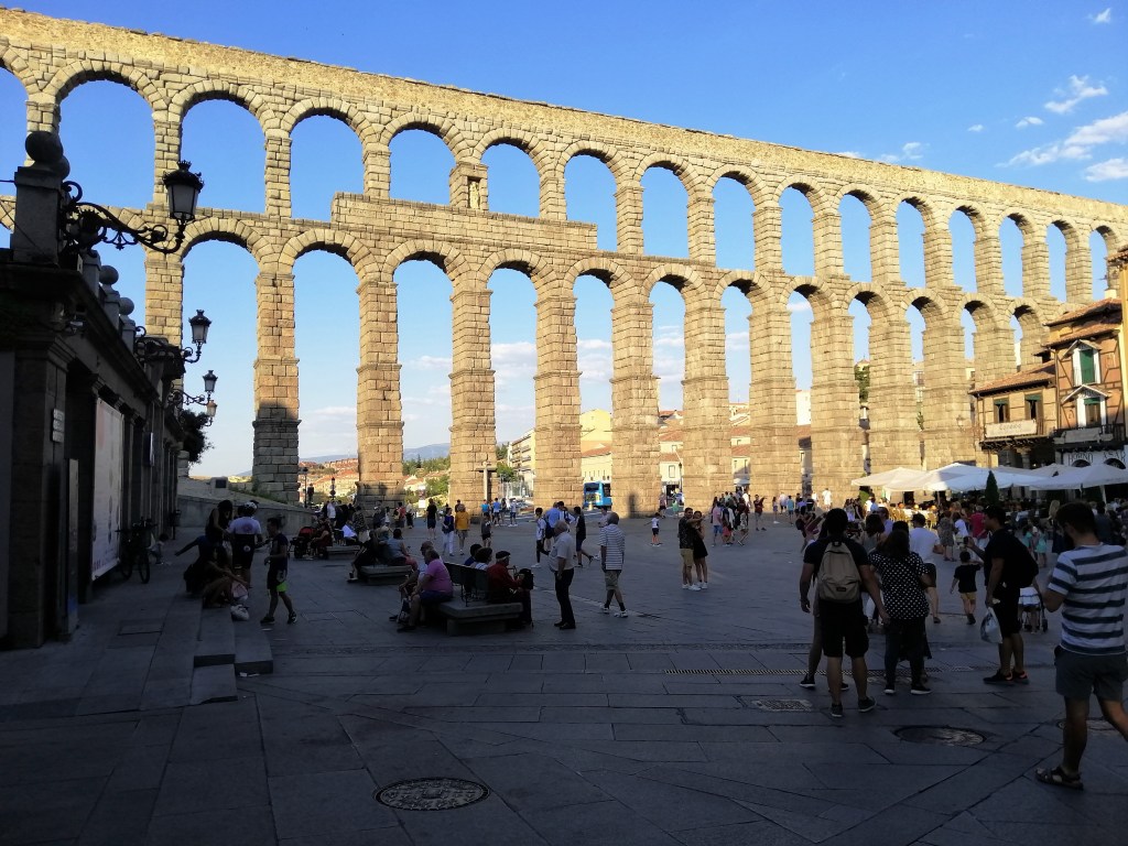 Acueducto de Segovia vista frontal.