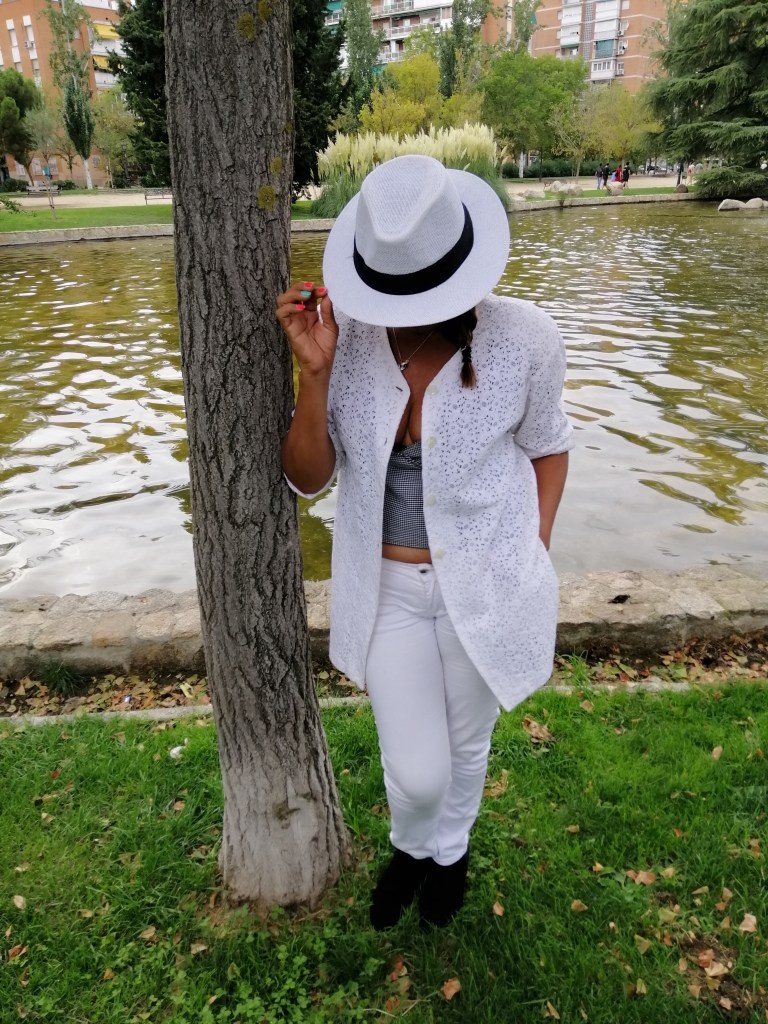 Sombrero blanco Panamá hat unisex con cinta negra