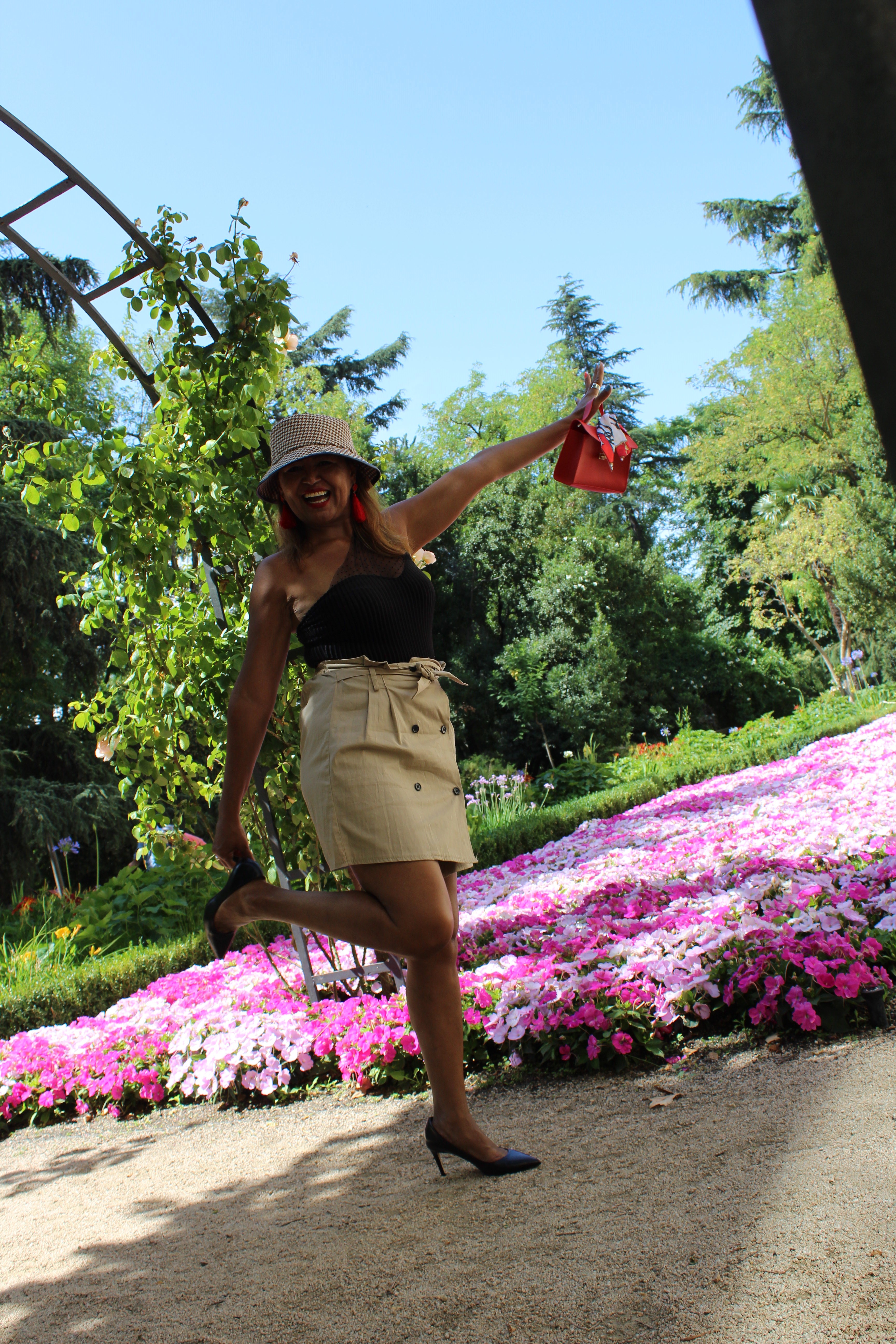 Top asimétrico escote corazón